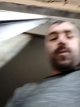 Snapshot of kevgir08 chatting on 5, 1, 2025 kevgir08 online show from 5, 1, 2025