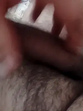 Snapshot of kevgir08 chatting on 12, 9, 2025 kevgir08 online show from 12, 9, 2025