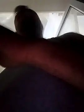 Snapshot of kevgir08 chatting on 19, 10, 2025 kevgir08 online show from 19, 10, 2025