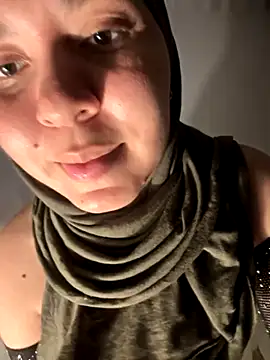 MatchedEyebrow online show from 17, 11, 2025