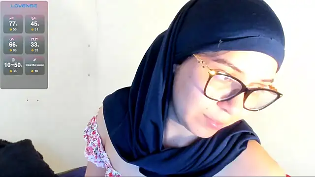 Snapshot of MatchedEyebrow chatting on 3, 5, 2026 MatchedEyebrow online show from 3, 5, 2026