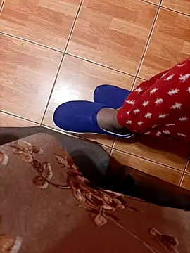 Snapshot of feet_toes chatting on 24, 11, 2025 feet toes online show from 24, 11, 2025