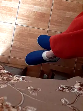 Snapshot of feet_toes chatting on 4, 11, 2025 feet toes online show from 4, 11, 2025