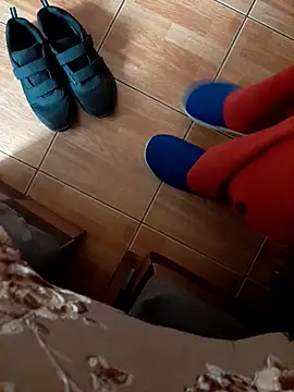 Snapshot of feet_toes chatting on 2, 12, 2025 feet toes online show from 2, 12, 2025