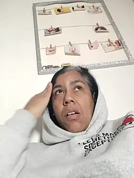 Molly newman6 online show from 17, 12, 2025