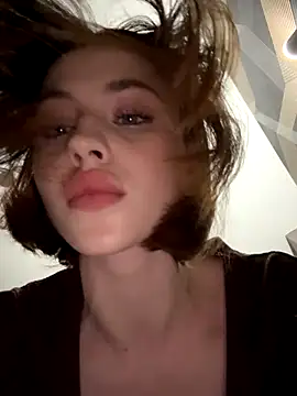 Camilla Railian online show from 6, 10, 2025