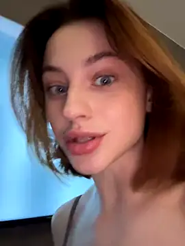 Camilla Railian online show from 5, 10, 2025