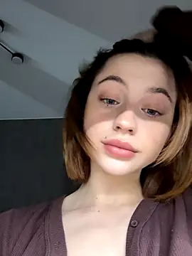 Camilla Railian online show from 3, 10, 2025