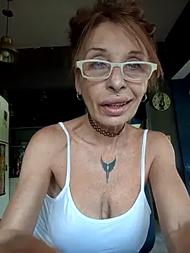 Snapshot of FrozenWaffle chatting on 5, 5, 2026 FrozenWaffle online show from 5, 5, 2026