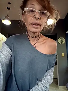 Snapshot of FrozenWaffle chatting on 8, 5, 2026 FrozenWaffle online show from 8, 5, 2026