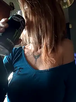 FrozenWaffle online show from 6, 4, 2026