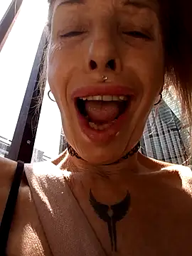 FrozenWaffle online show from 18, 2, 2026