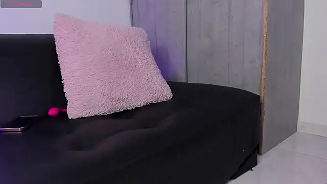 sofiaa snoww online show from 7, 3, 2026