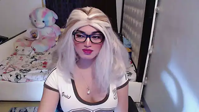 Snapshot of Goddess_Sarah chatting on 4, 10, 2025 Goddess Sarah online show from 4, 10, 2025