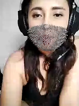 Snapshot of _Shimmerlyn_ chatting on 5, 2, 2025 Shimmerlyn online show from 5, 2, 2025