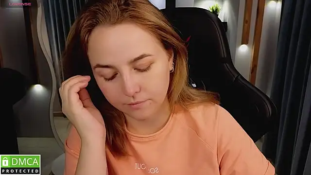 Snapshot of Mira_Mermayd chatting on 18, 10, 2025 Mira Mermayd online show from 18, 10, 2025