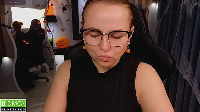 Snapshot of Mira_Mermayd chatting on 27, 10, 2025 Mira Mermayd online show from 27, 10, 2025