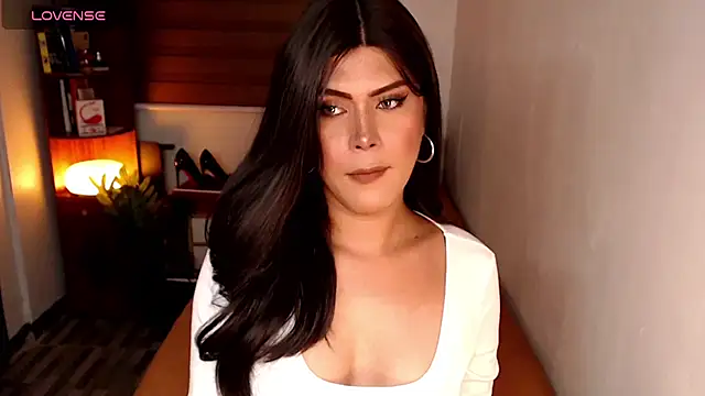SweetieZeveey  online show from 23, 5, 2026