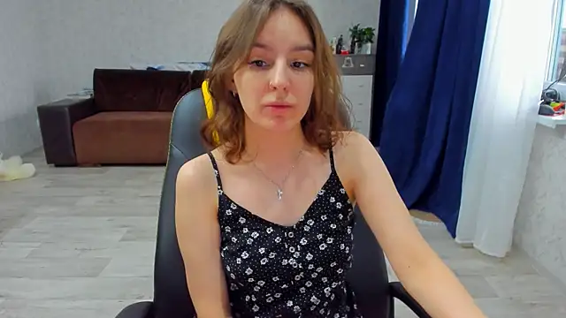 Snapshot of c_arina_x chatting on 2, 2, 2025 c arina x online show from 2, 2, 2025