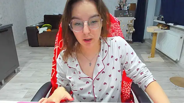 Snapshot of c_arina_x chatting on 15, 12, 2024 c arina x online show from 15, 12, 2024