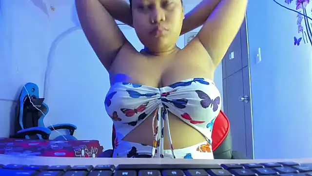 Lunastar02 online show from 5, 2, 2026