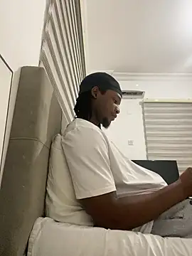 Snapshot of finefinance chatting on 7, 10, 2025 finefinance online show from 7, 10, 2025