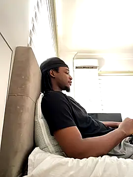 Snapshot of finefinance chatting on 8, 11, 2025 finefinance online show from 8, 11, 2025