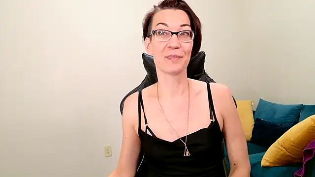 Snapshot of EveEnigma chatting on 25, 2, 2025 EveEnigma online show from 25, 2, 2025