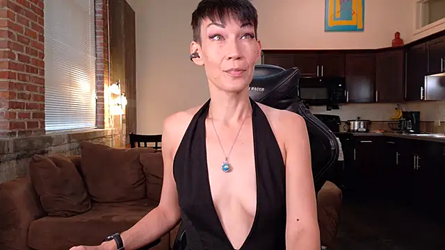 Snapshot of EveEnigma chatting on 21, 9, 2025 EveEnigma online show from 21, 9, 2025