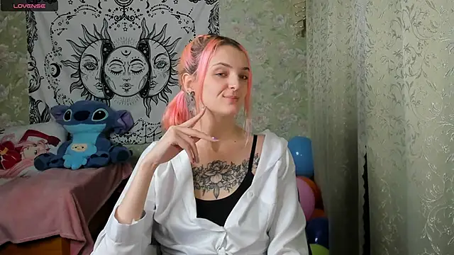 Cutie Adelia online show from 18, 12, 2024
