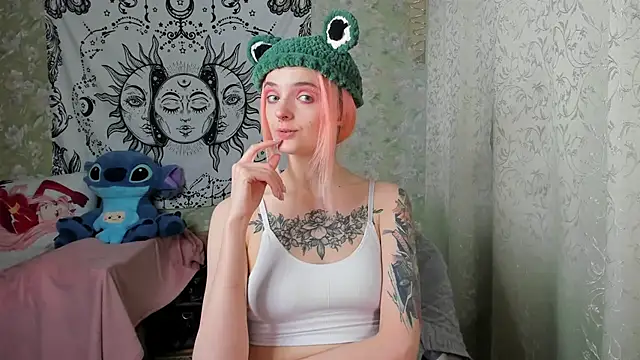 Cutie Adelia online show from 4, 2, 2025