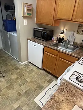 AuroraSummers online show from 4, 3, 2026