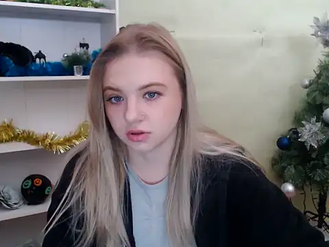 CrazyGloria online show from 4, 12, 2024