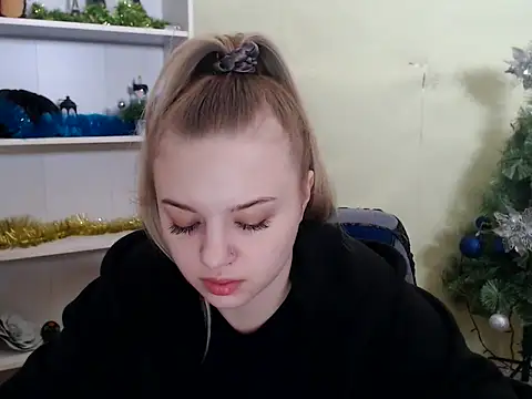 CrazyGloria online show from 25, 1, 2025
