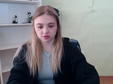 CrazyGloria online show from 21, 2, 2025
