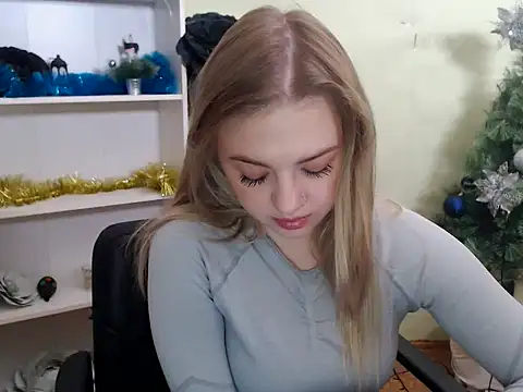 CrazyGloria online show from 25, 12, 2024