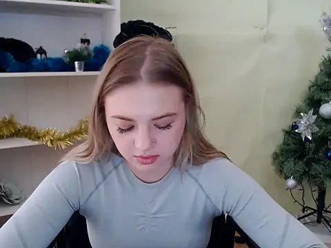CrazyGloria online show from 5, 12, 2024