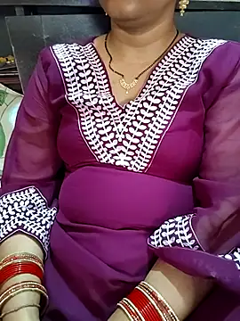 Snapshot of Diya_143 chatting on 18, 7, 2026 Diya 143 online show from 18, 7, 2026