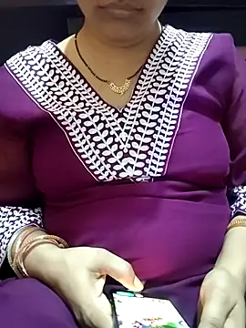 Snapshot of Diya_143 chatting on 7, 7, 2026 Diya 143 online show from 7, 7, 2026