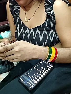 Snapshot of Diya_143 chatting on 23, 6, 2026 Diya 143 online show from 23, 6, 2026