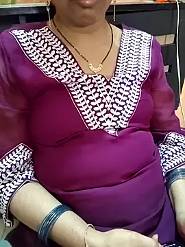 Snapshot of Diya_143 chatting on 15, 6, 2026 Diya 143 online show from 15, 6, 2026