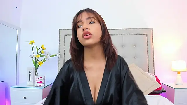 AnahiRivera online show from 1, 2, 2025