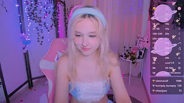 Snapshot of IrmaBell chatting on 21, 2, 2025 IrmaBell online show from 21, 2, 2025