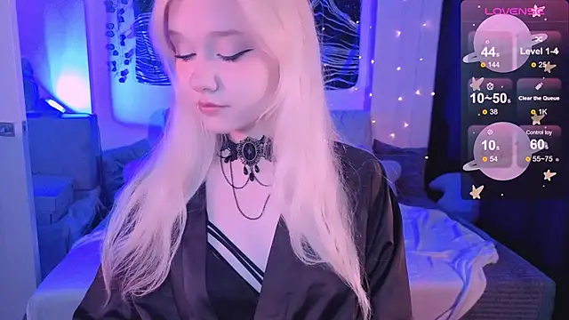 Snapshot of IrmaBell chatting on 12, 9, 2025 IrmaBell online show from 12, 9, 2025