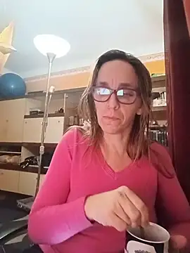 Snapshot of Dettybitch40 chatting on 10, 11, 2025 Dettybitch40 online show from 10, 11, 2025