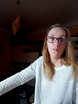 Snapshot of Dettybitch40 chatting on 29, 10, 2025 Dettybitch40 online show from 29, 10, 2025