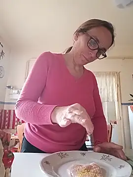 Snapshot of Dettybitch40 chatting on 23, 11, 2025 Dettybitch40 online show from 23, 11, 2025