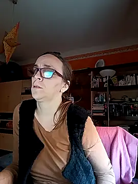 Snapshot of Dettybitch40 chatting on 22, 10, 2025 Dettybitch40 online show from 22, 10, 2025