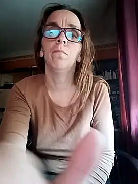 Snapshot of Dettybitch40 chatting on 11, 10, 2025 Dettybitch40 online show from 11, 10, 2025