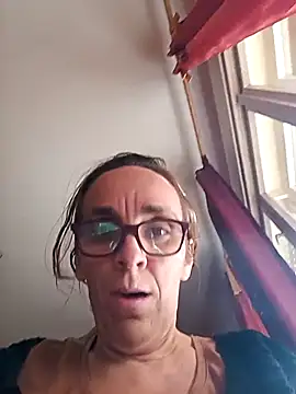 Snapshot of Dettybitch40 chatting on 21, 10, 2025 Dettybitch40 online show from 21, 10, 2025